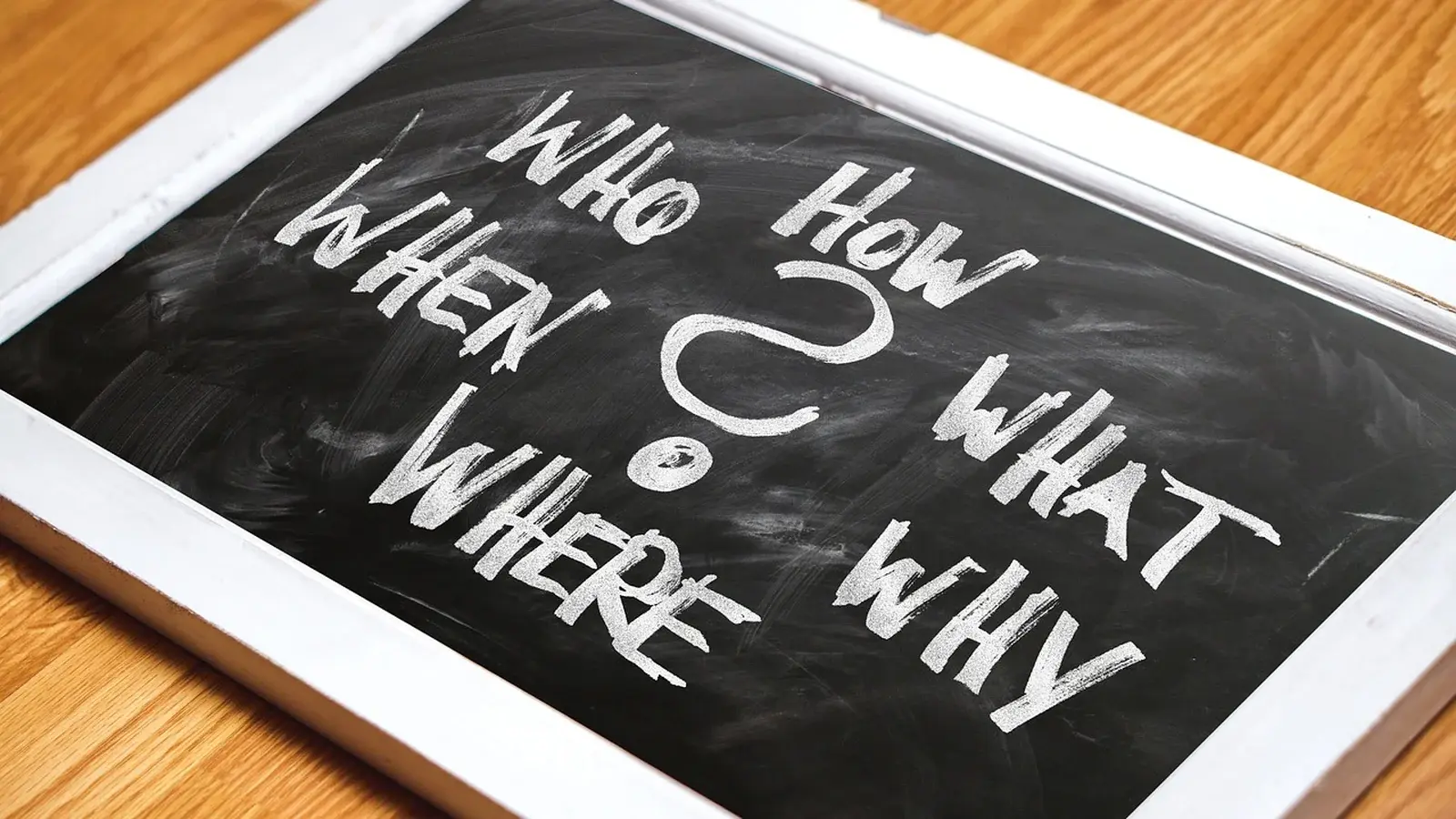 12 questions à poser avant de signer avec une agence SEO — illustration